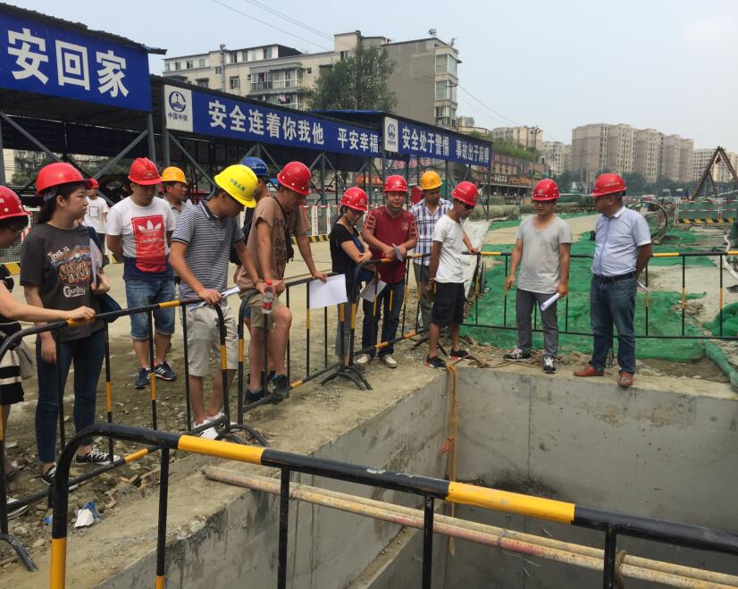 点击新窗口打开大图